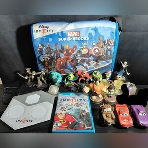 Disney Infinity Wii U Set. 14.5 Figures. 7 Power Disc. 1 Disc. 1 Plate. & Case.